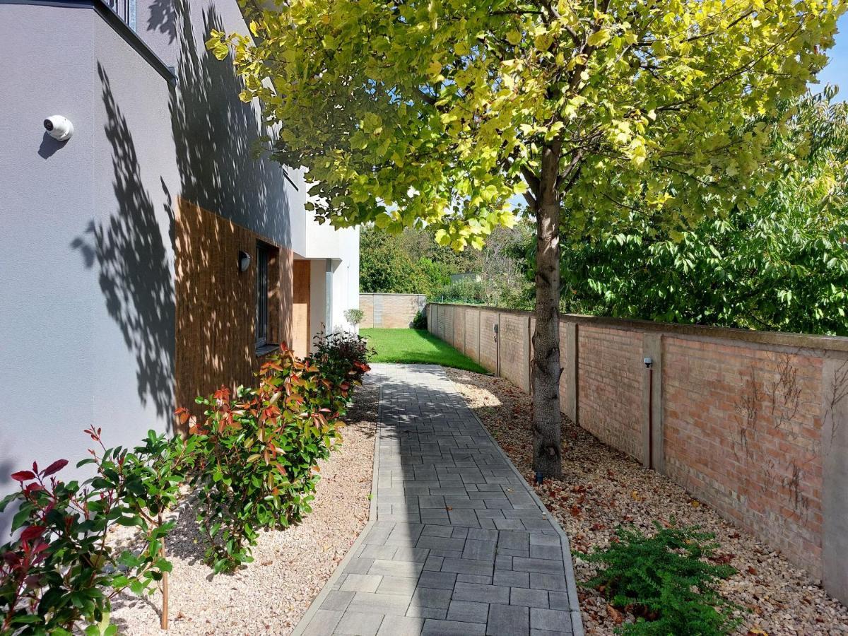 Linden Apartman 104 - Adults Only Mosonmagyaróvár Exteriér fotografie